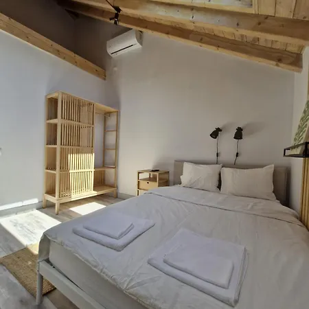 Small Attic With Private Bathroom Apartment Bucharest